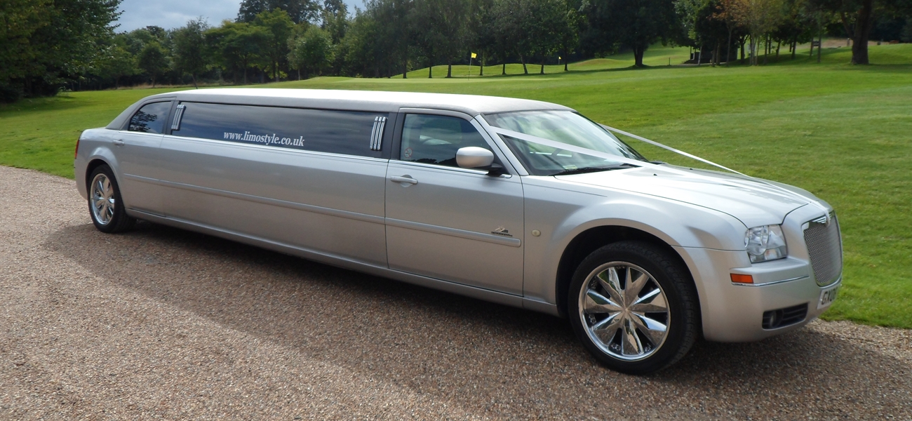 8 Seater Chrysler Baby Bentley, Stretch Limousine, Limo Hire, Limo Hire Cambridge